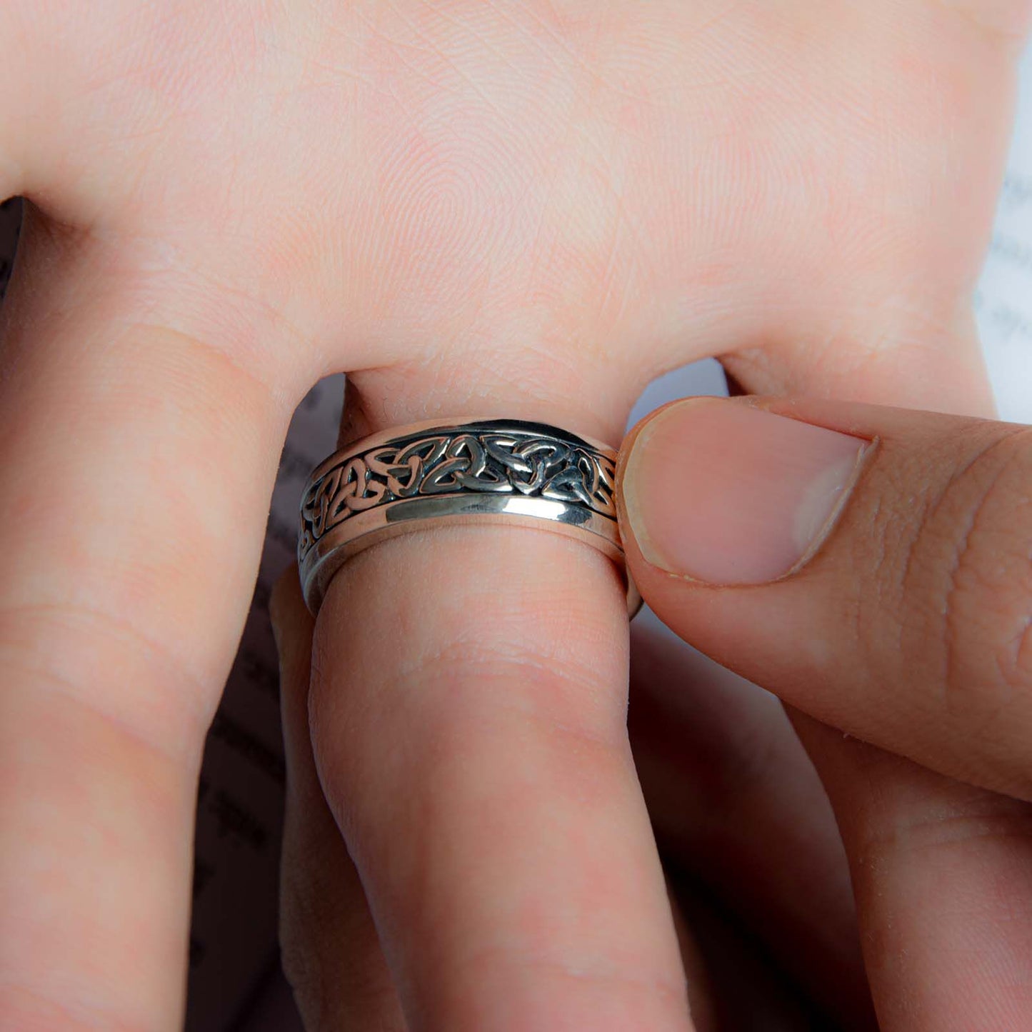 Hallmarked Sterling Silver Oxidised Gents Mens Trinity Knot Ring