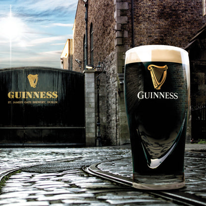 Guinness 540ml Pint Glass With Engraving & Gift Box