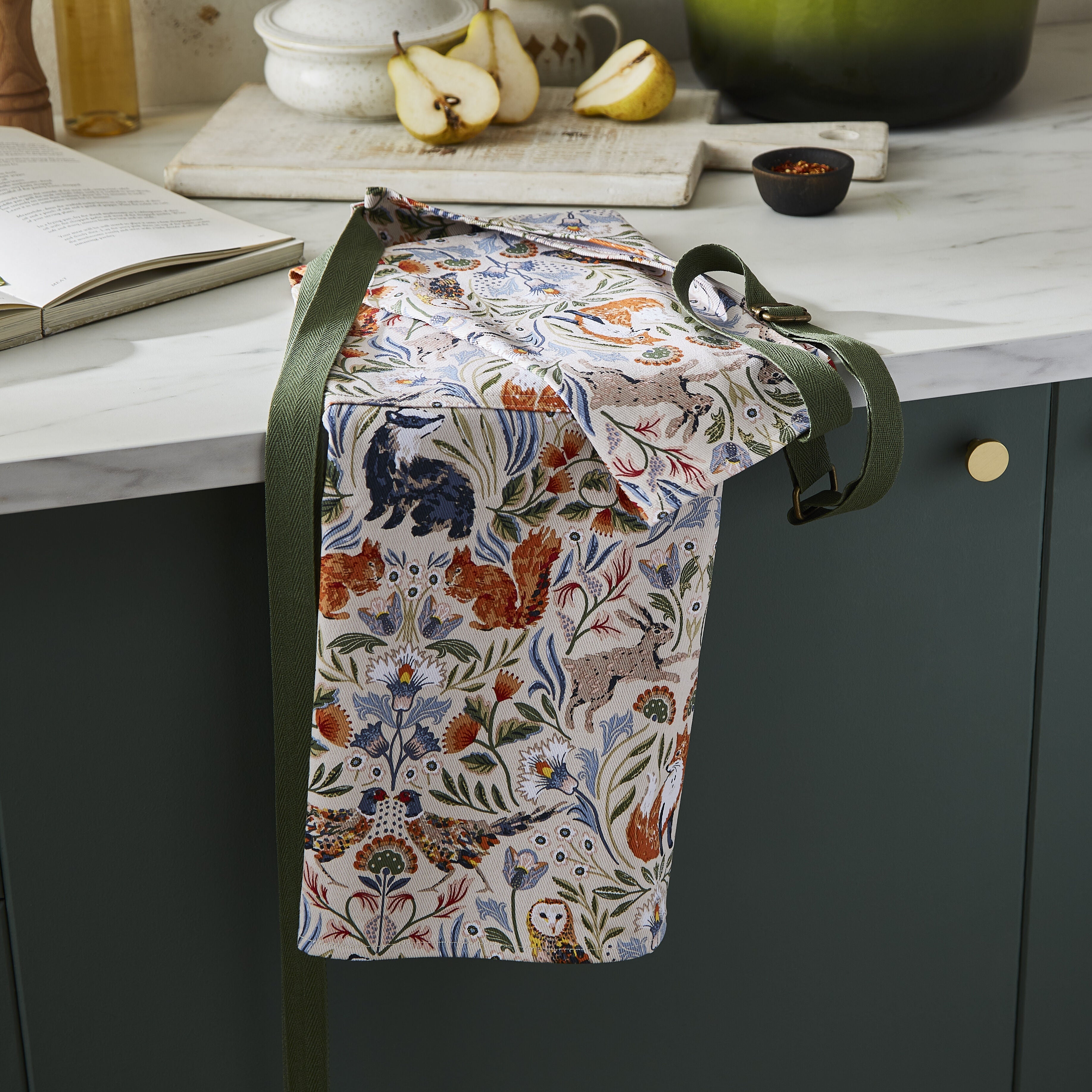 Blackthorn Cotton Apron 