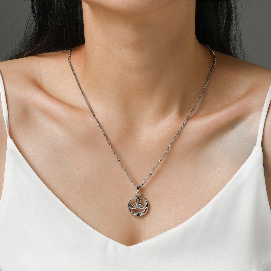 Trinity Knot In Circle Design Green Stone Pendant 