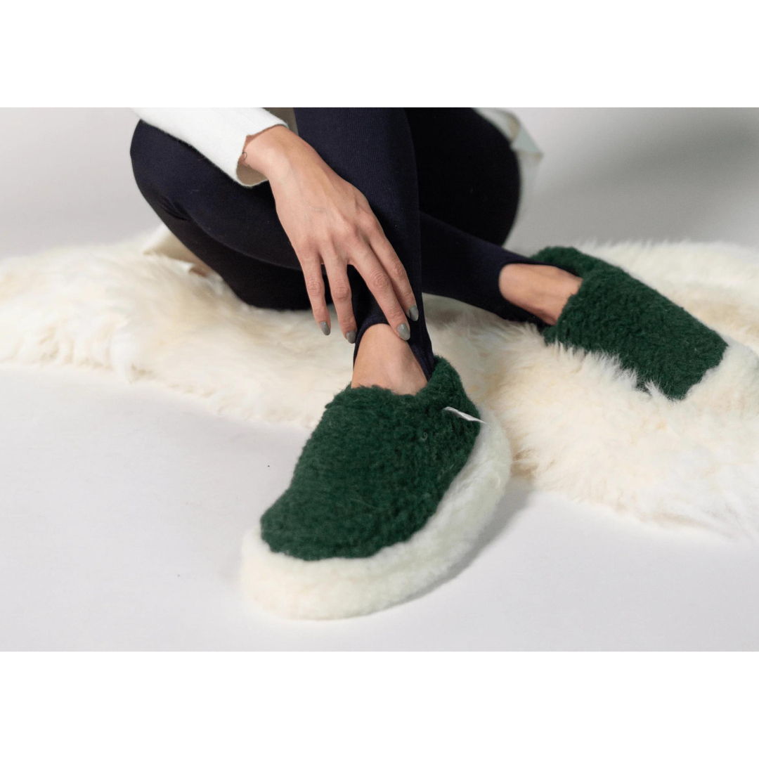 Yoko Wool Siberian Slippers Dark Green 