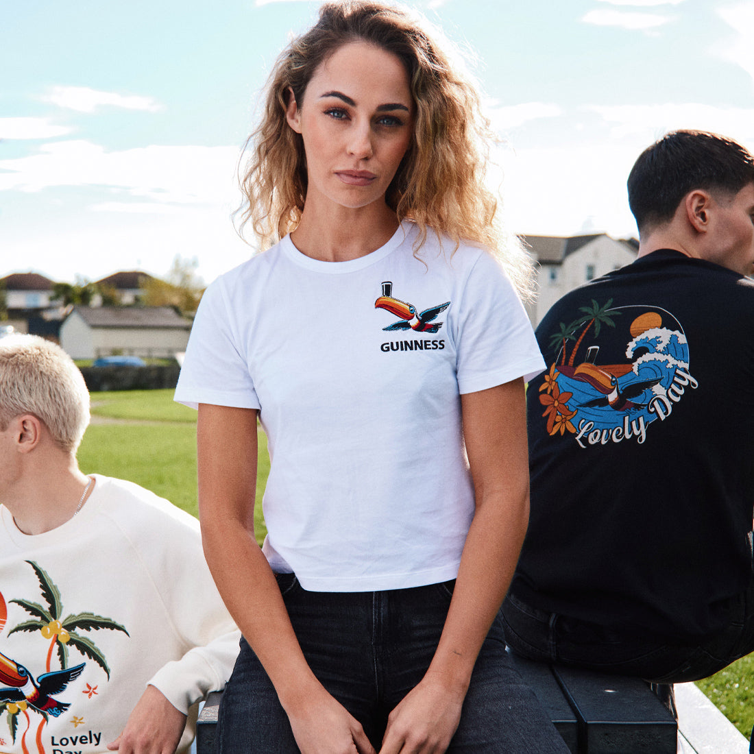 Guinness Cream Toucan Lovely Day Cropped T-Shirt 