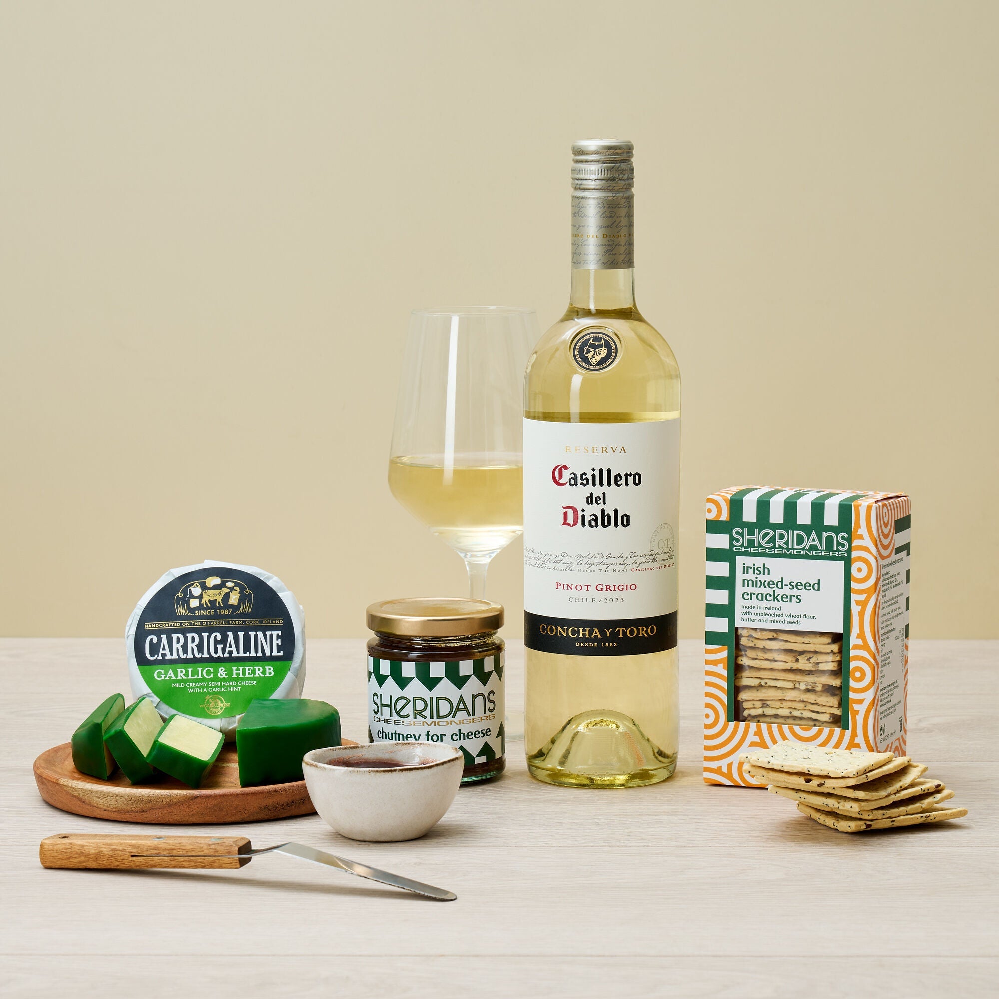 Gourmet Gift Basket with White Wine