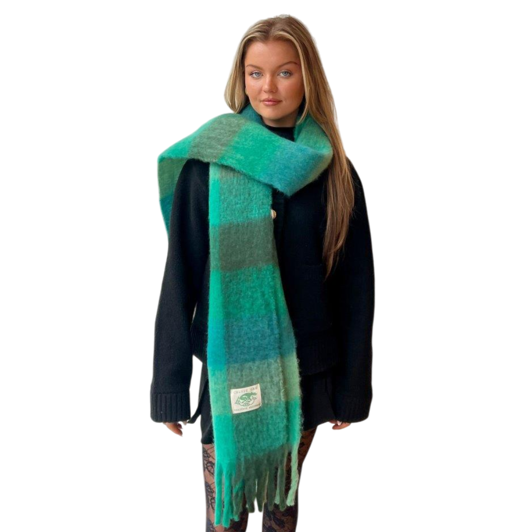 Ladies Checkered Teal Chunky Scarf