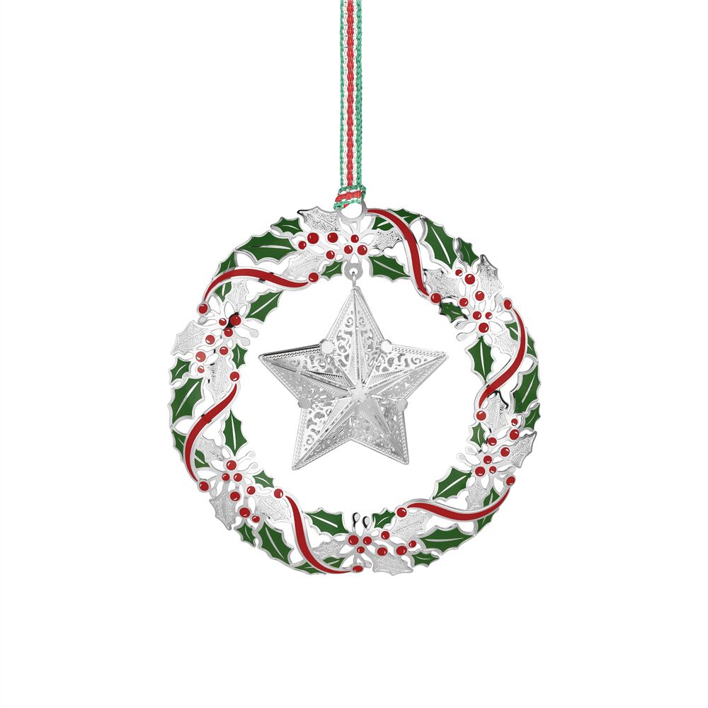 Wreath With Star Christmas Ornament