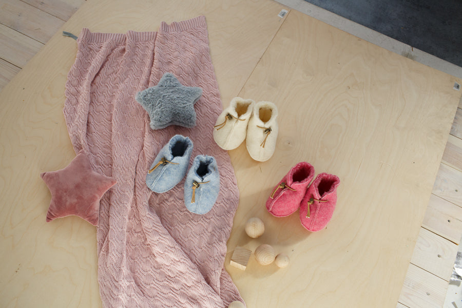 Yoko Wool Natural Baby Booties 