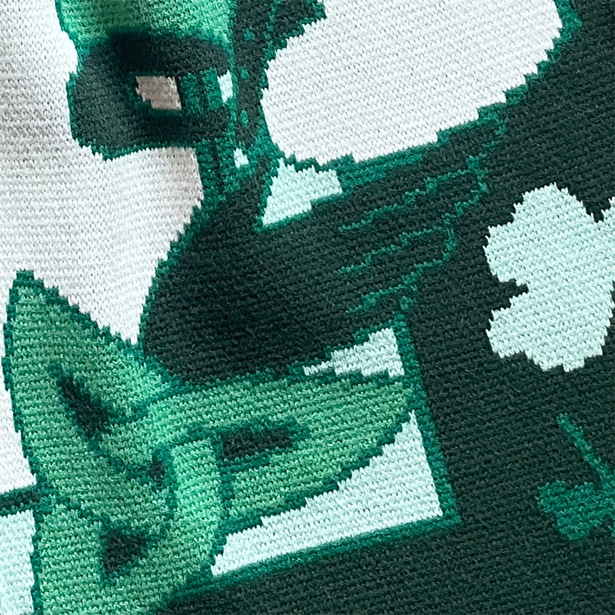 Claddagh Green and Cream Knit Scarf