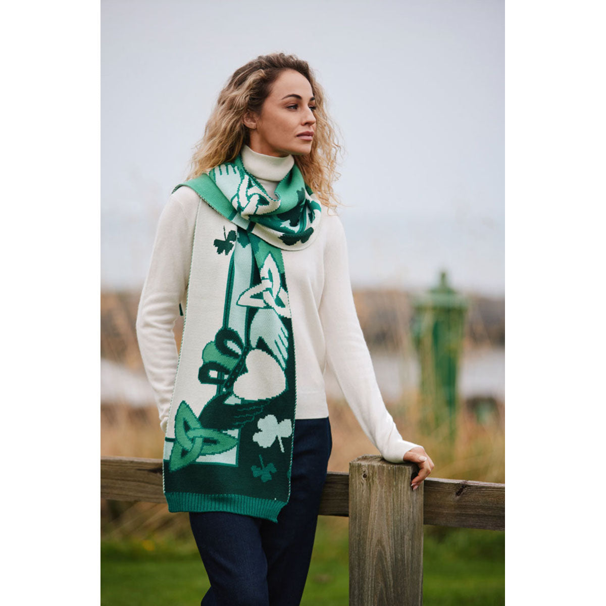 Claddagh Green and Cream Knit Scarf