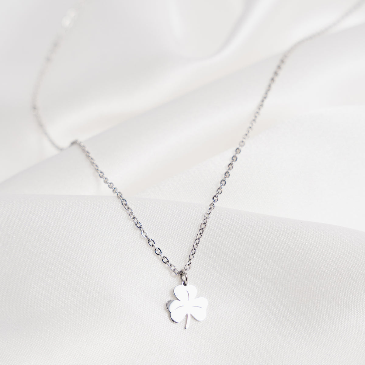 Shamrock Silver Pendant Necklace 
